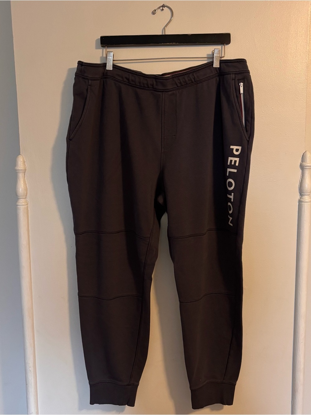 Men’s Peloton X FourLaps Track Jogger
Sweatpants • Size XXL